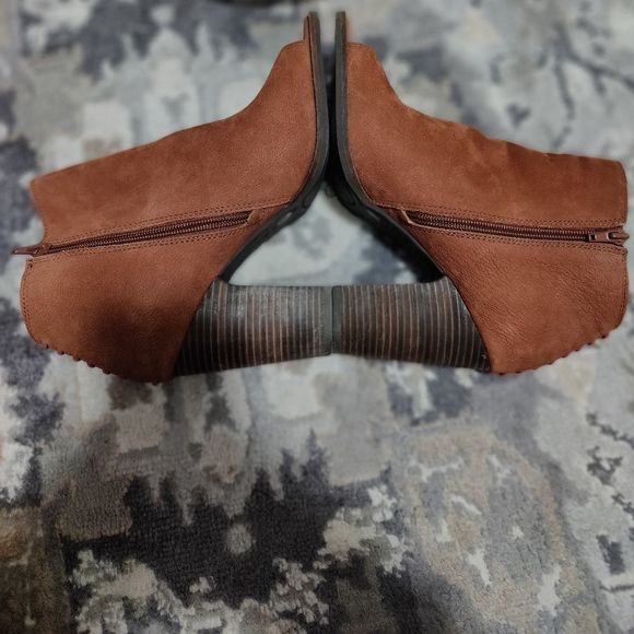 Lucky Brand Brown Ankle Booties - Picture 7 of 16